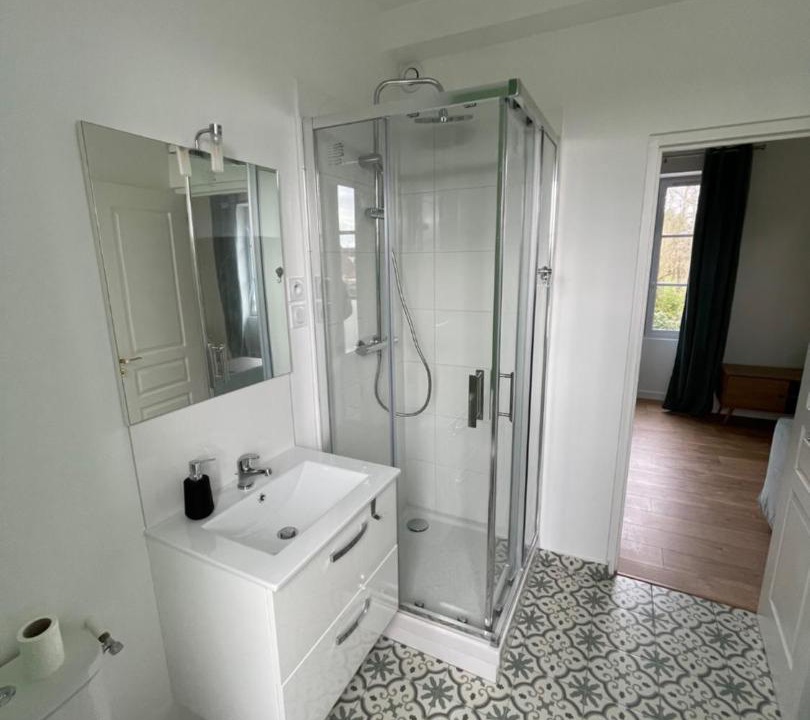 Photo of Others in Chamant