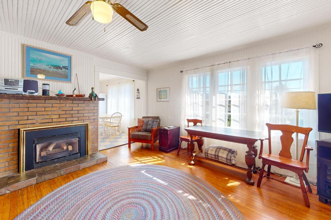 Photo of Others in Cannon Beach