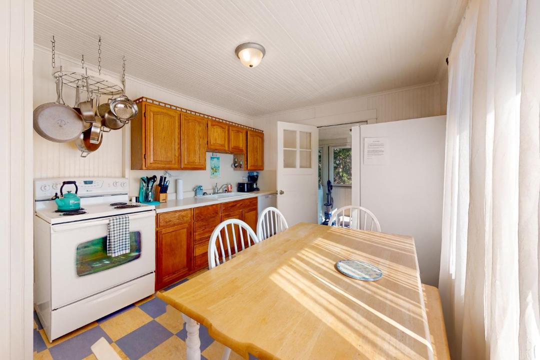 Photo of Others in Cannon Beach