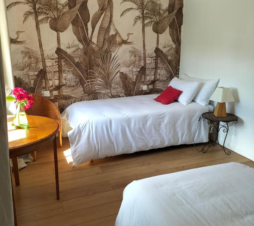 Photo of Others in Verton