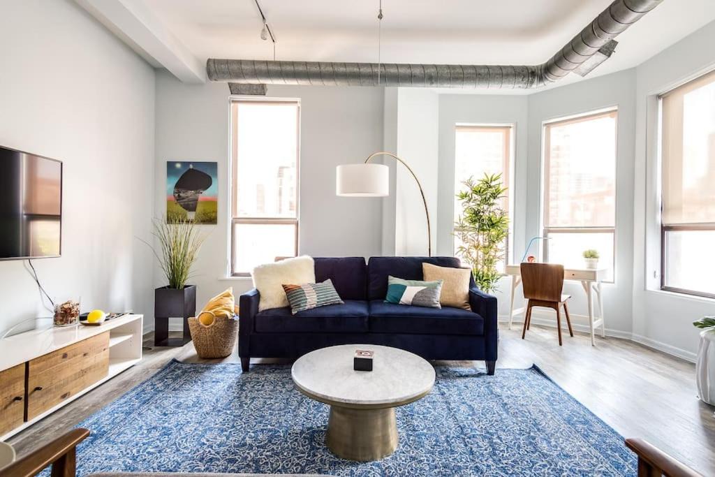 Photo of Others in River North