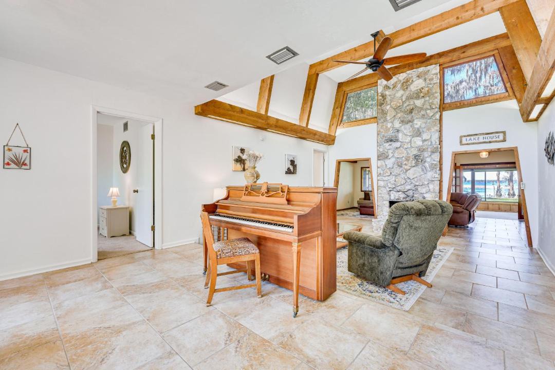 Photo of Others in Melrose