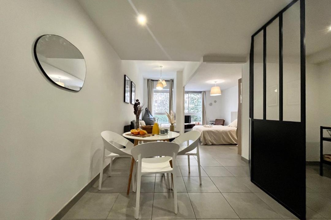 Photo of Others in Moliere - Edgard Quinet