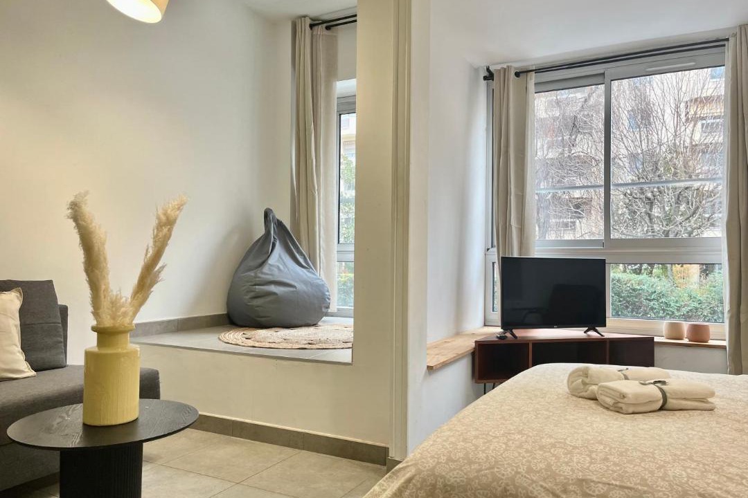 Photo of Others in Moliere - Edgard Quinet