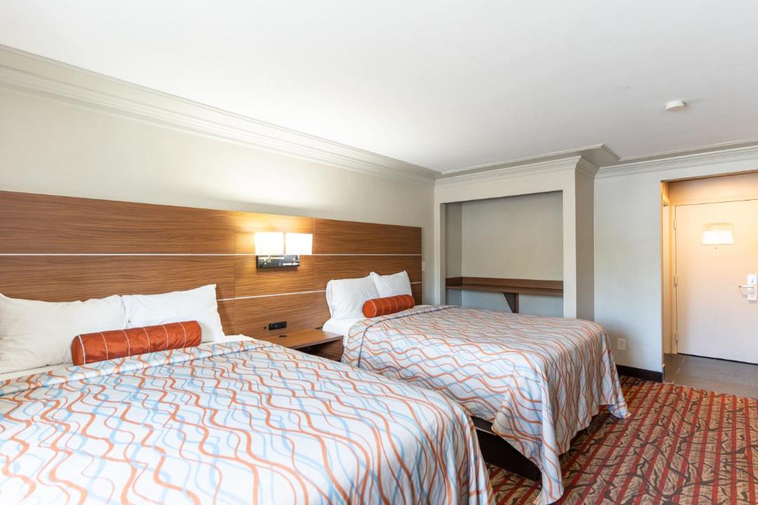 Photo of Bedroom in Downtown Niagara Falls