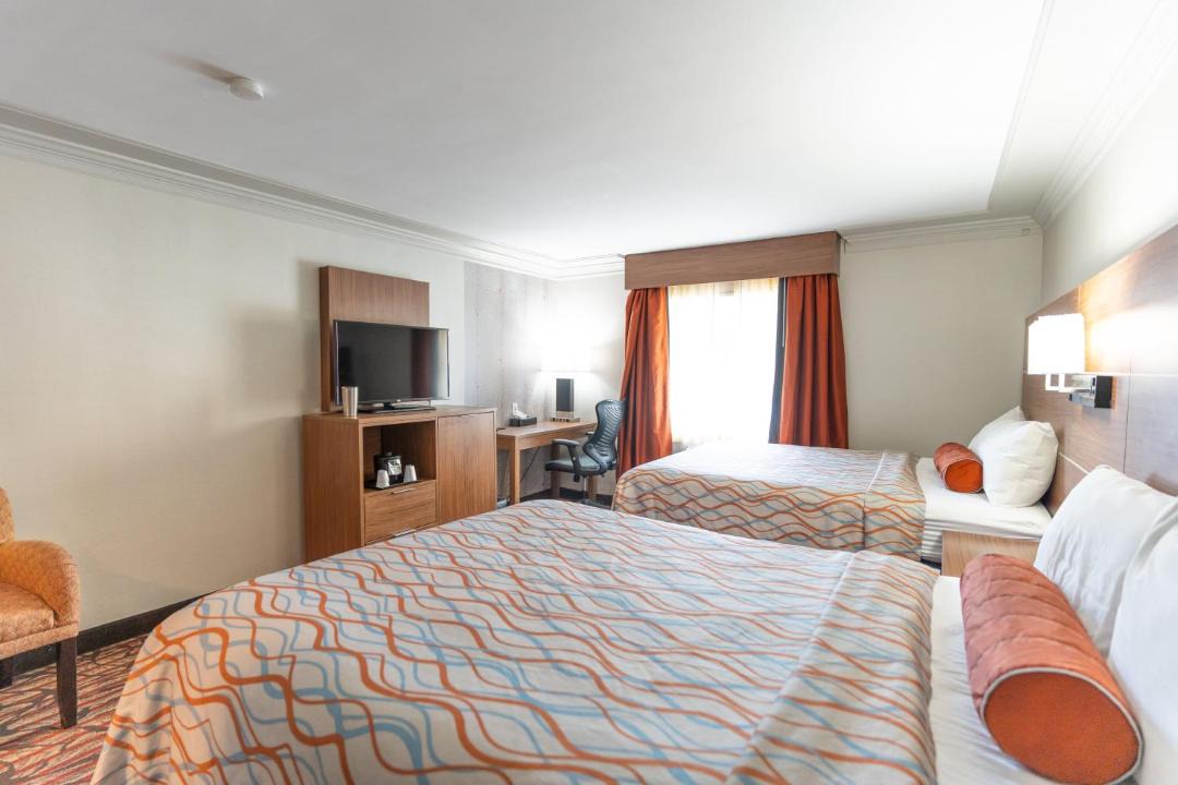Photo of Bedroom in Downtown Niagara Falls