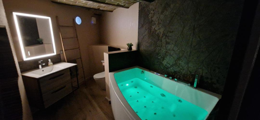 Photo of Bathroom in Fontainebleau