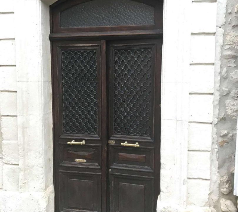 Photo of Buildings in Visan