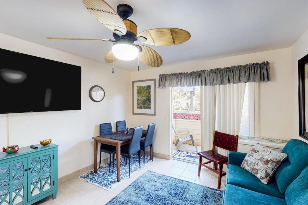 Photo of Livingroom in Waikoloa