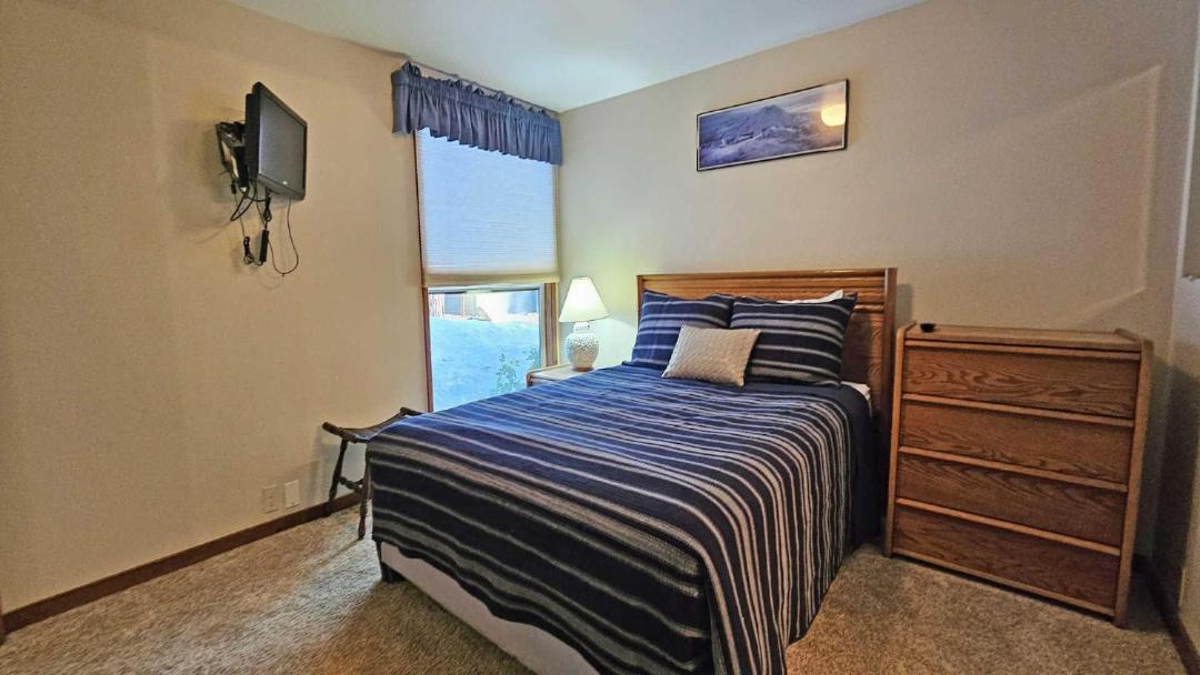 Photo of Bedroom in Overlook Park