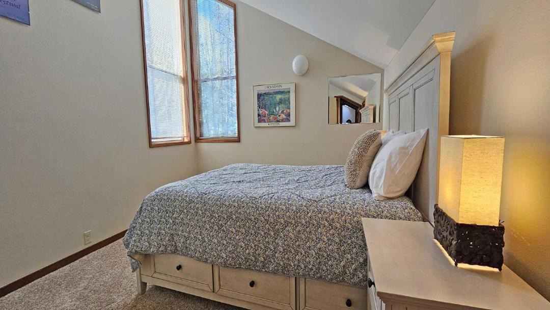 Photo of Bedroom in Overlook Park