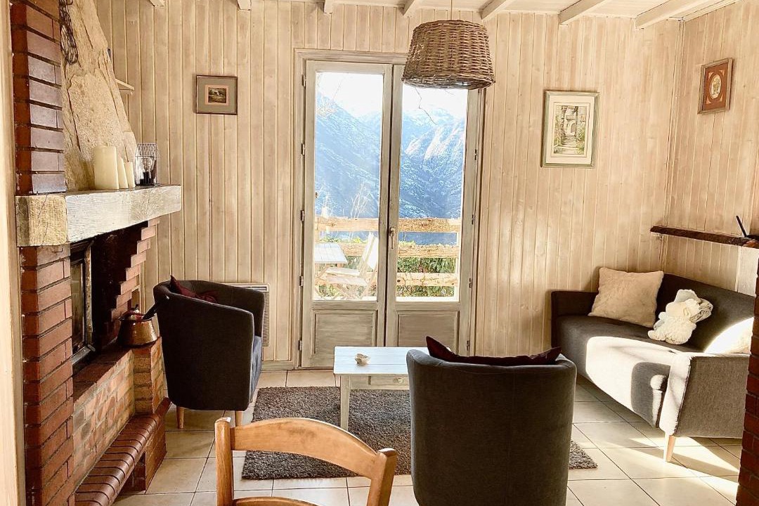 Photo of Livingroom in Larcat