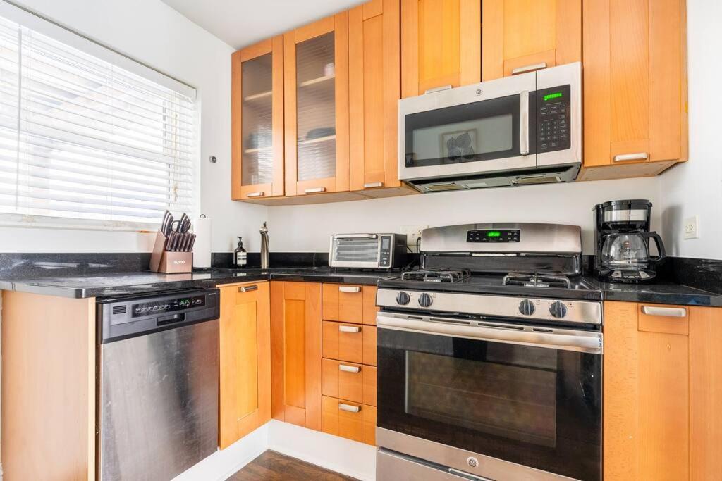 Photo of Others in Rogers Park