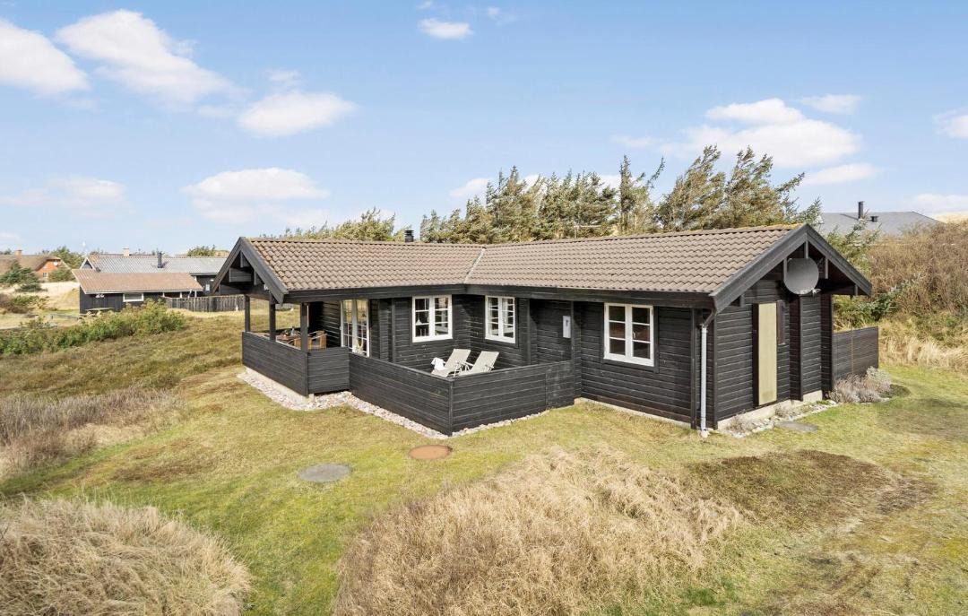 Photo of Others in Houvig Strand