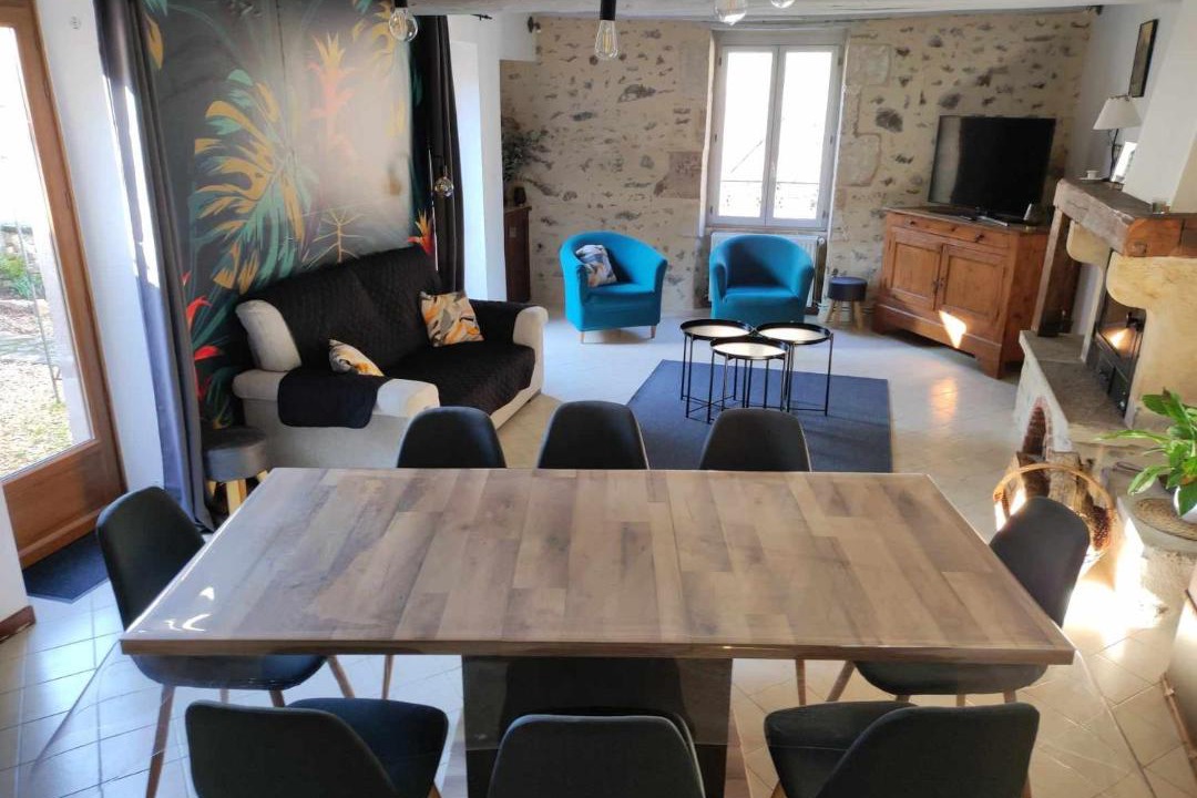 Photo of Others in Avallon