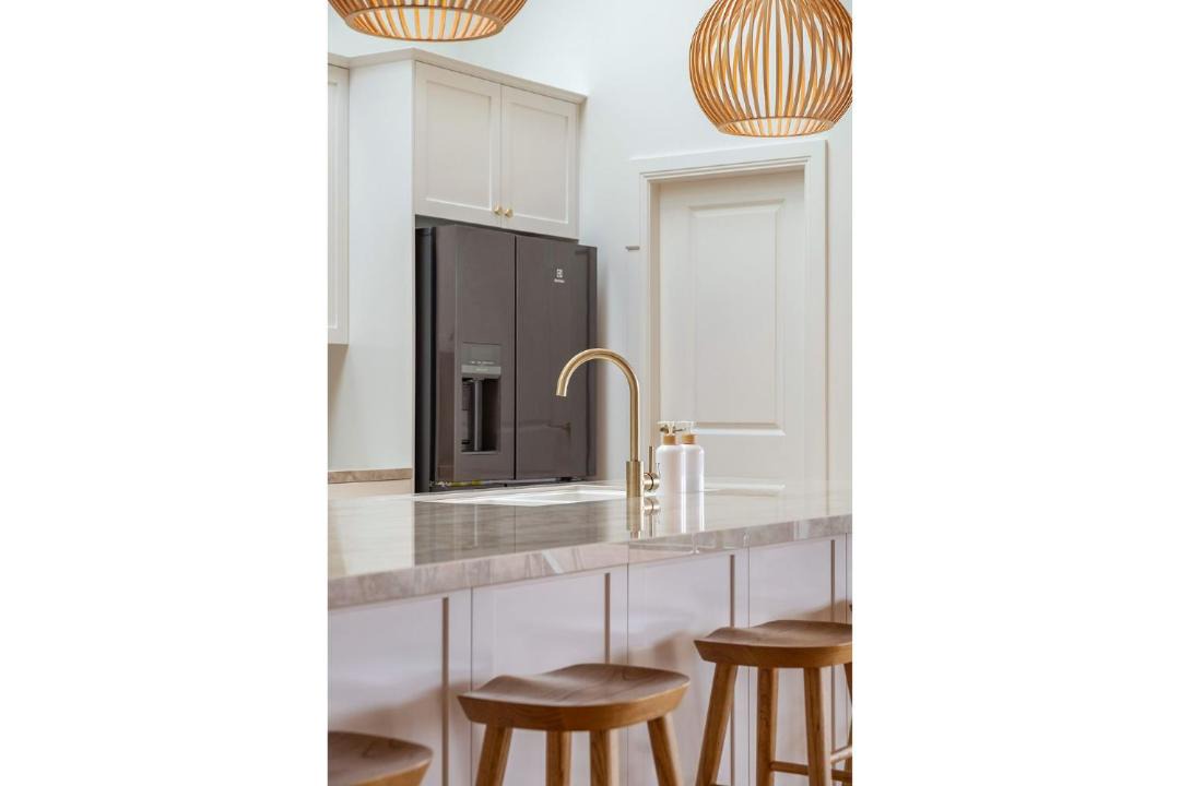 Photo of Others in Red Head