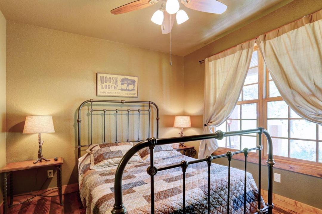Photo of Bedroom in Deadwood