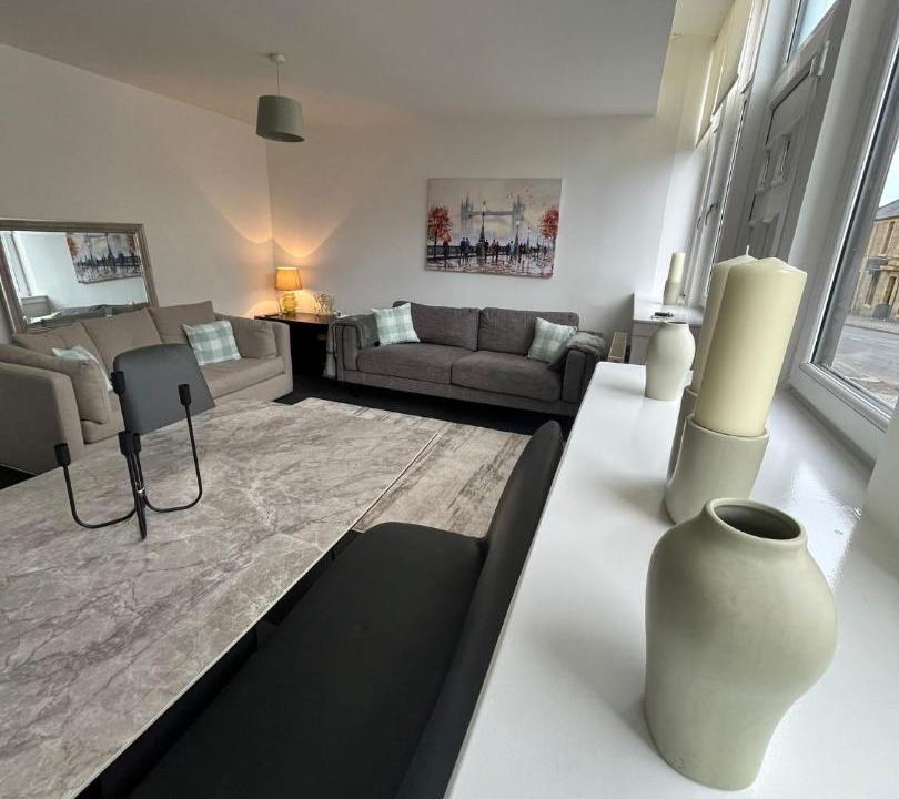 Photo of Others in Shotts