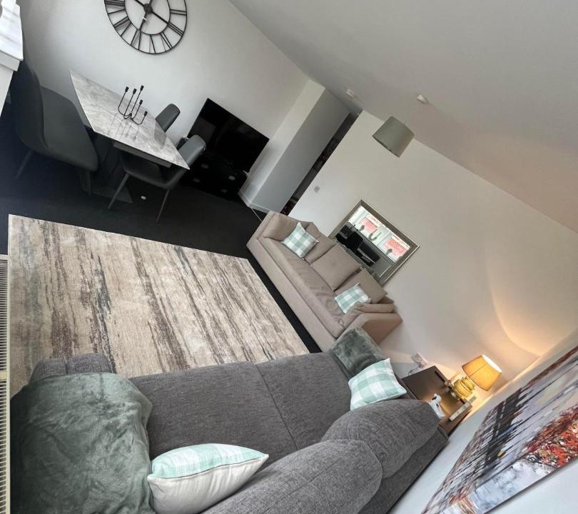 Photo of Others in Shotts