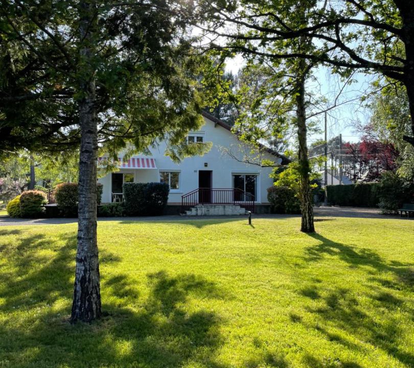 Photo of Others in Guecelard