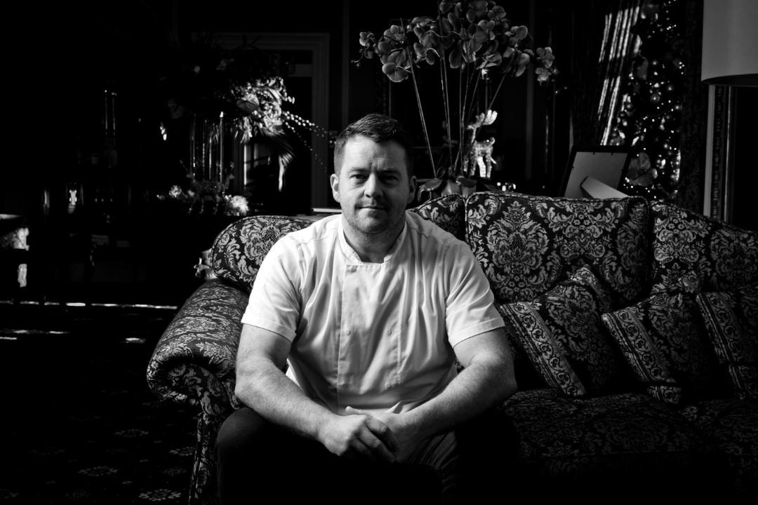 Photo of Human In Picture in Dinas