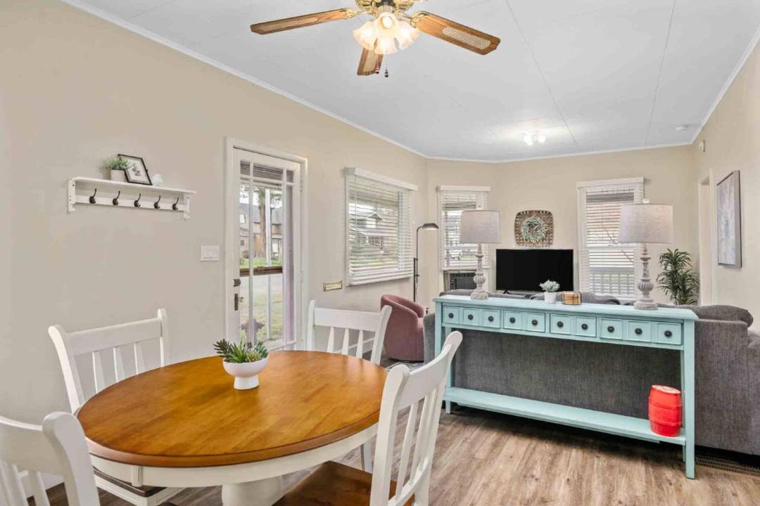 Photo of Others in Newberg