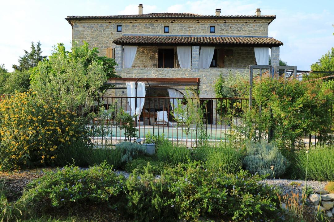 Photo of Others in Courry