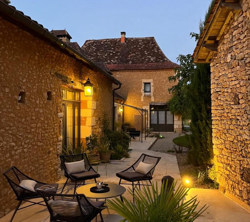 Photo of Others in Sainte-Alvere-Saint-Laurent-les-Batons