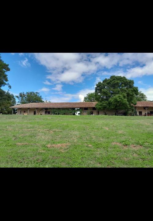 Photo of Others in Confrancon