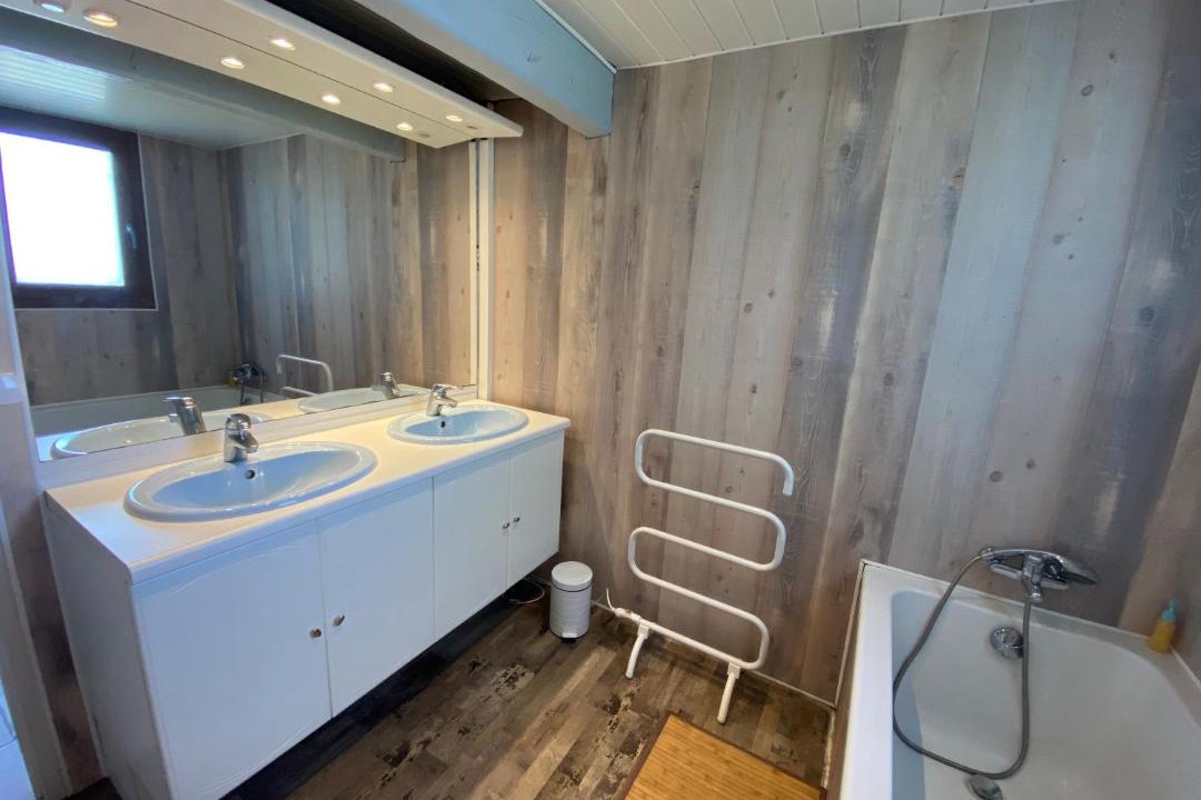 Photo of Bathroom in Teyran