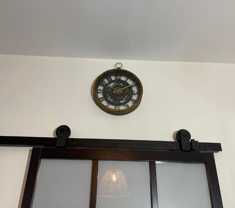 Photo of Others in Valence