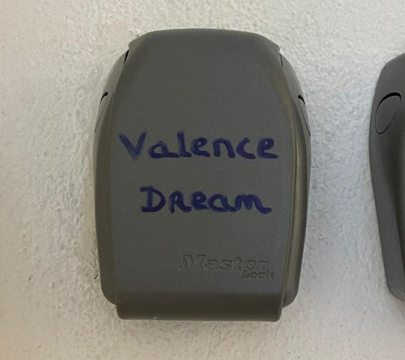 Photo of Others in Valence