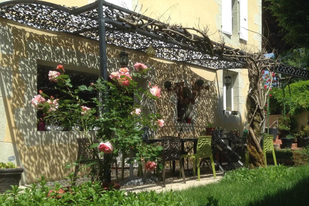 Photo of Others in Izeron