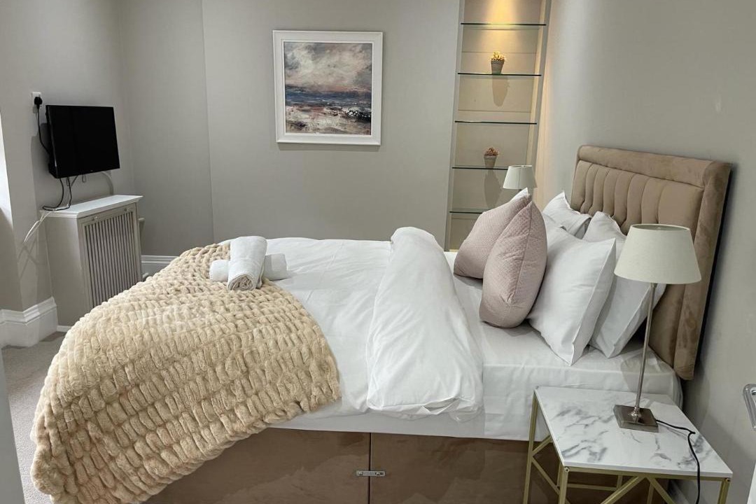 Photo of Others in Lancaster Gate