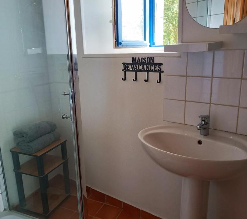 Photo of Bathroom in Scrignac