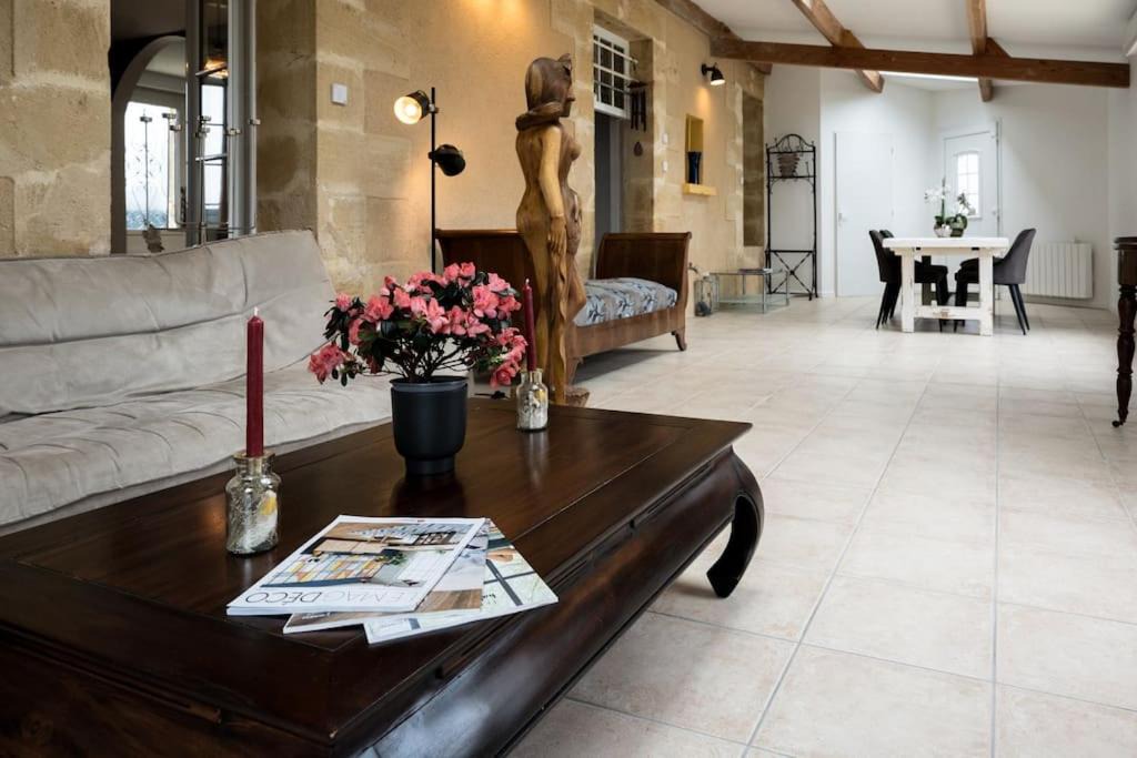 Photo of Others in Cours-de-Pile