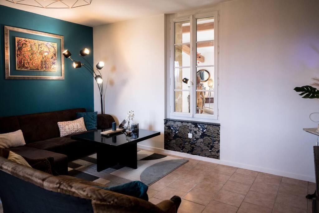 Photo of Others in Cours-de-Pile