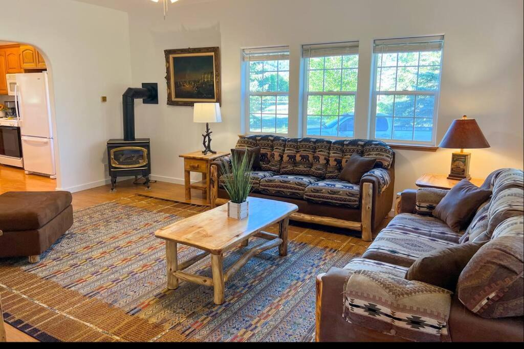 Photo of Others in Alpine Northwest