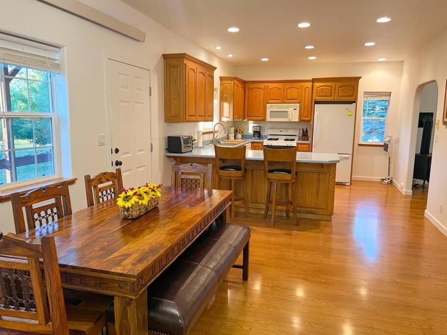 Photo of Others in Alpine Northwest