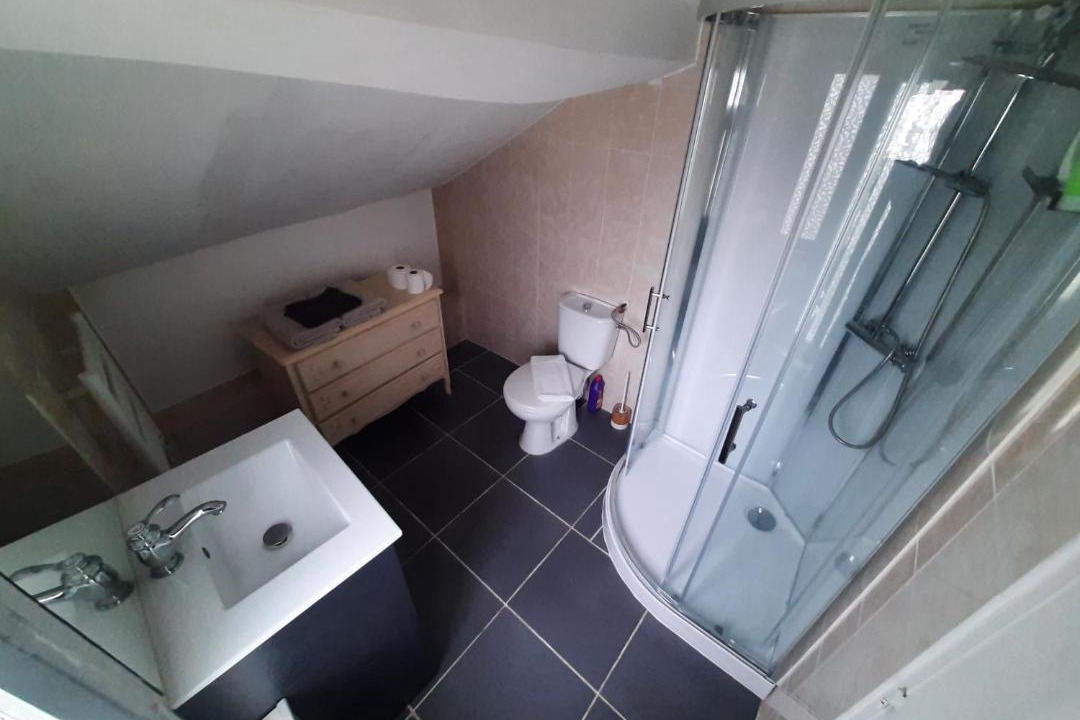 Photo of Others in Enclos