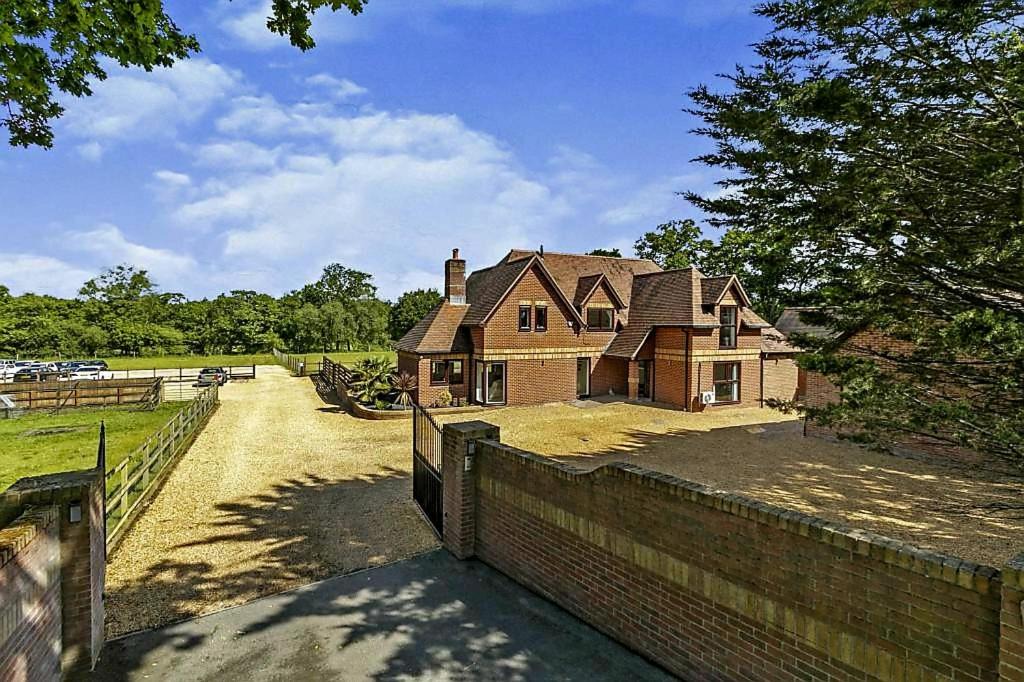 Photo of Others in Ringwood