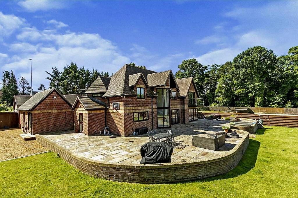 Photo of Others in Ringwood