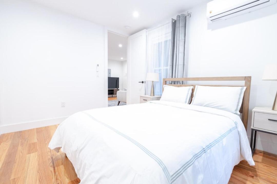 Photo of Others in Williamsburg