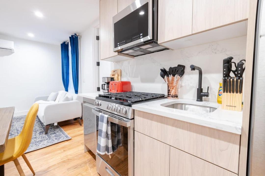 Photo of Others in Williamsburg