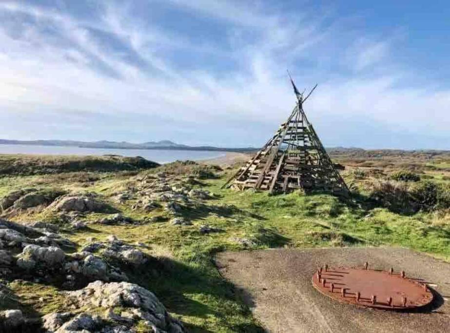 Photo of Others in Rhyd-y-clafdy