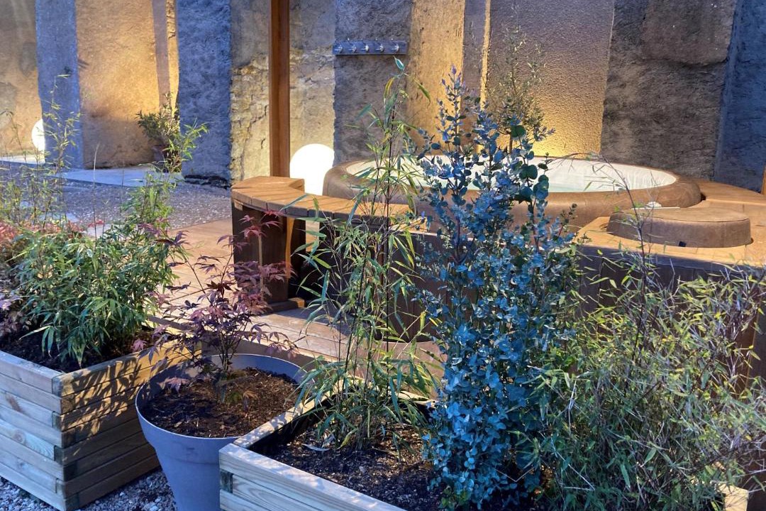 Photo of Others in Etaule