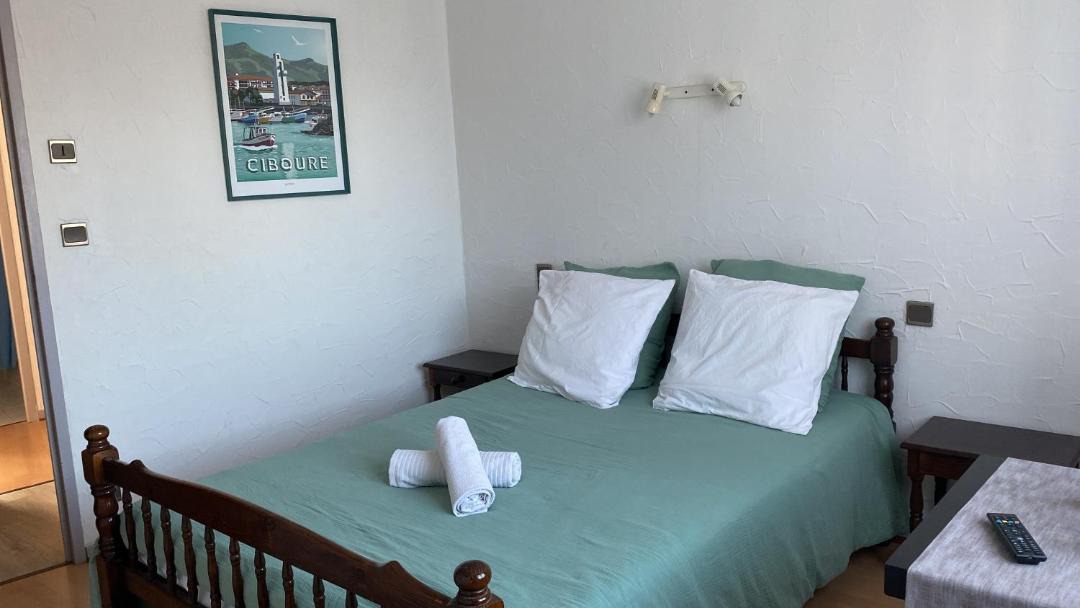 Photo of Others in Poueyferre