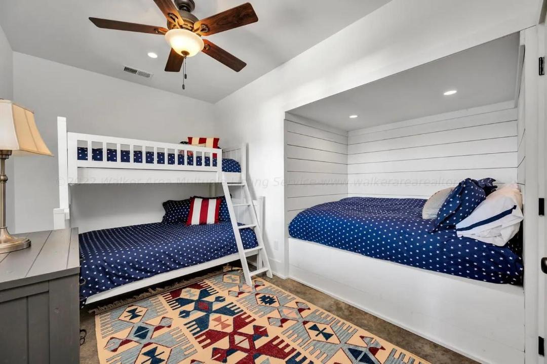 Photo of Others in Crane Hill