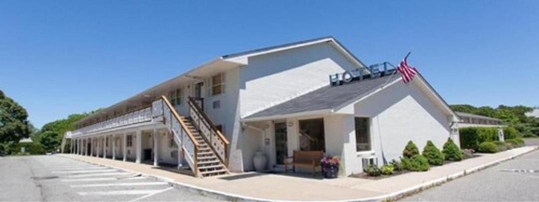 Photo of Others in Tuckahoe