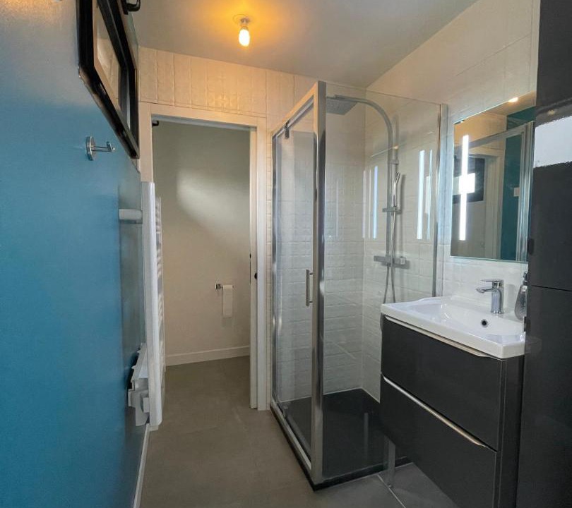 Photo of Others in Olivet